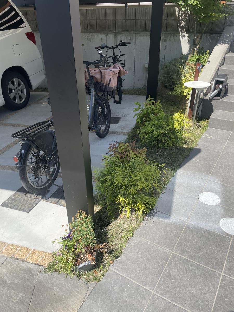 外構工事前の駐車場まわり(1)